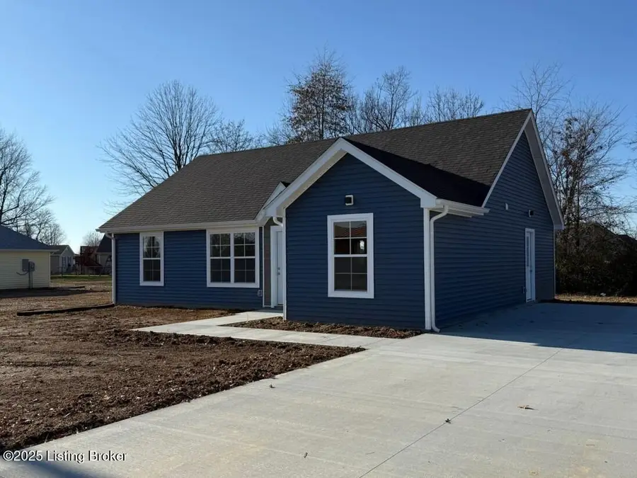 1608 Parkview Dr, Leitchfield, KY 42754 - Image #2