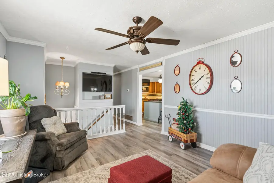 660 Blossom Rd, Louisville, KY 40229 - Image #3