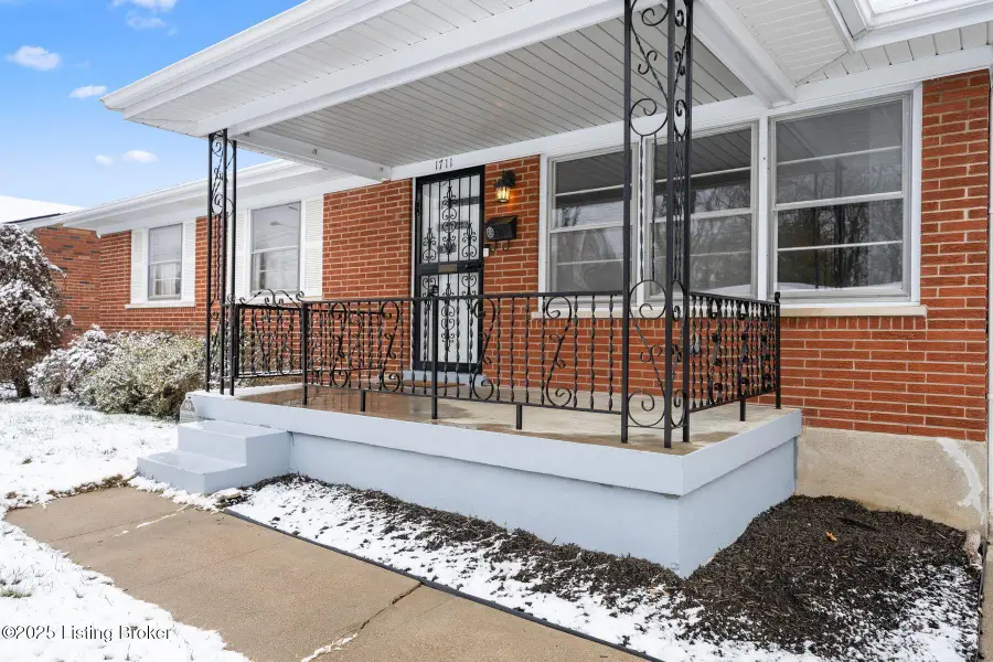 1711 Roosevelt Ave, Lyndon, KY 40242 - Image #2