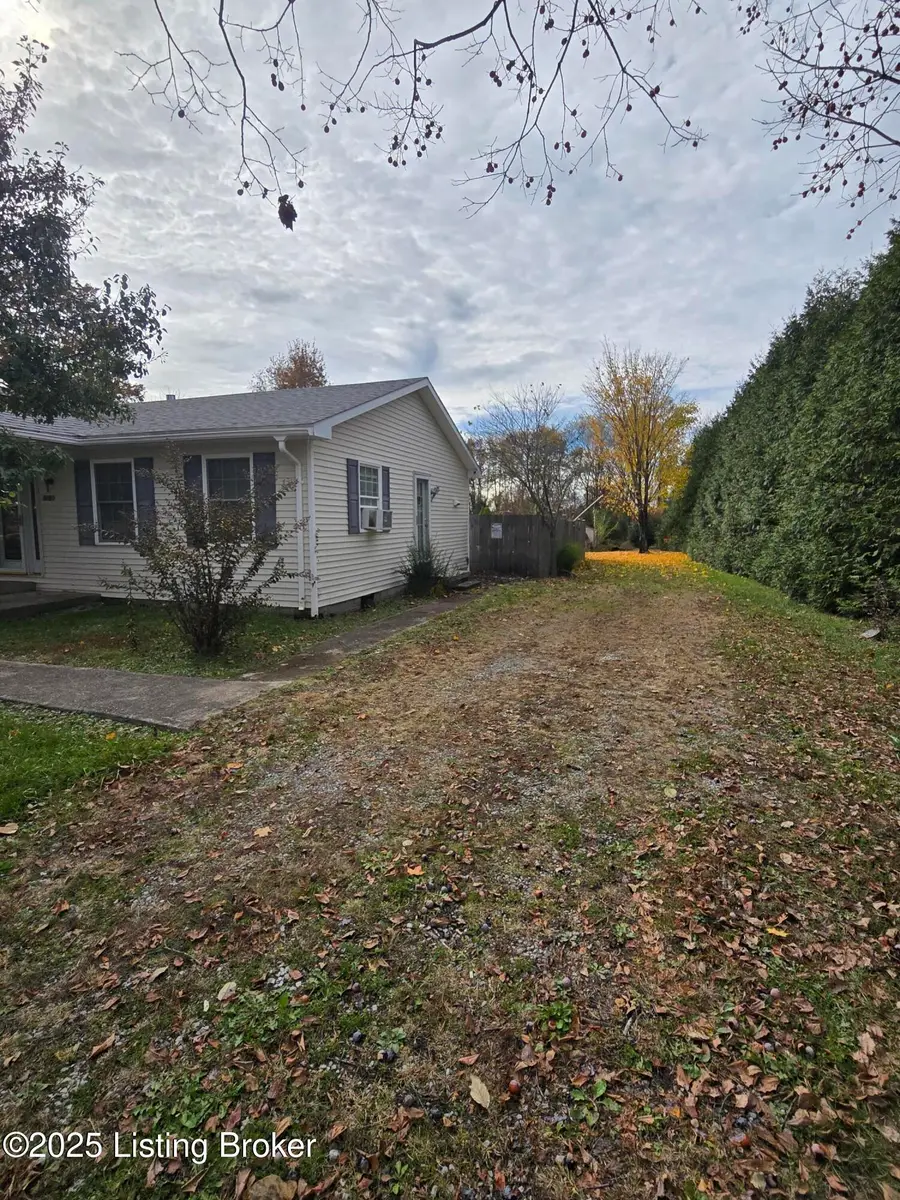 8880 N Loretto Rd, Loretto, KY 40037 - Image #3