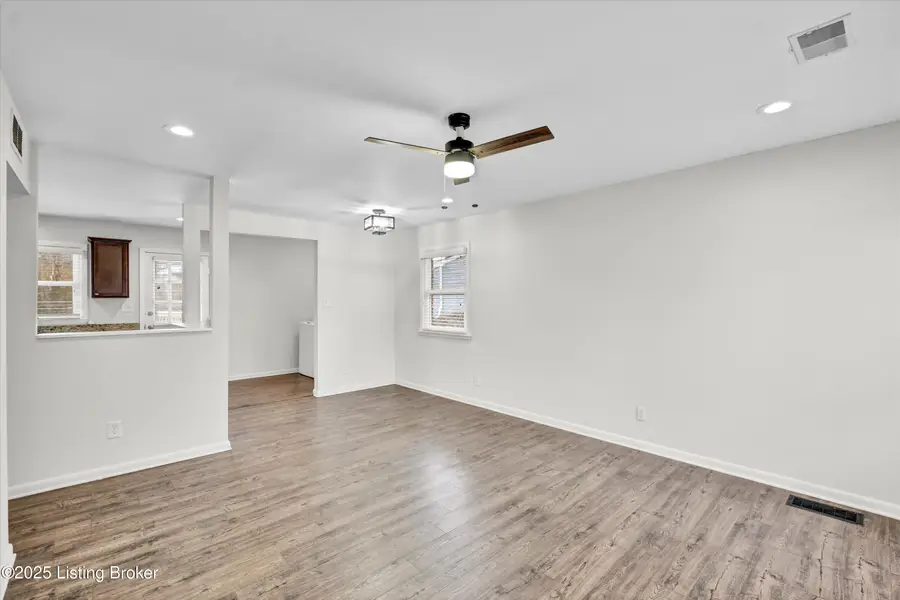 3512 Barclay Dr, Louisville, KY 40299 - Image #2