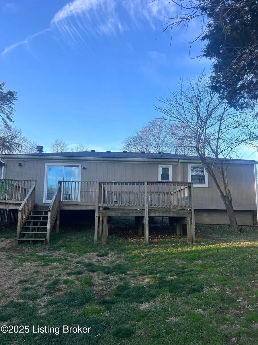 10920 Oak Harbor Dr, Louisville, KY 40299 - Image #2