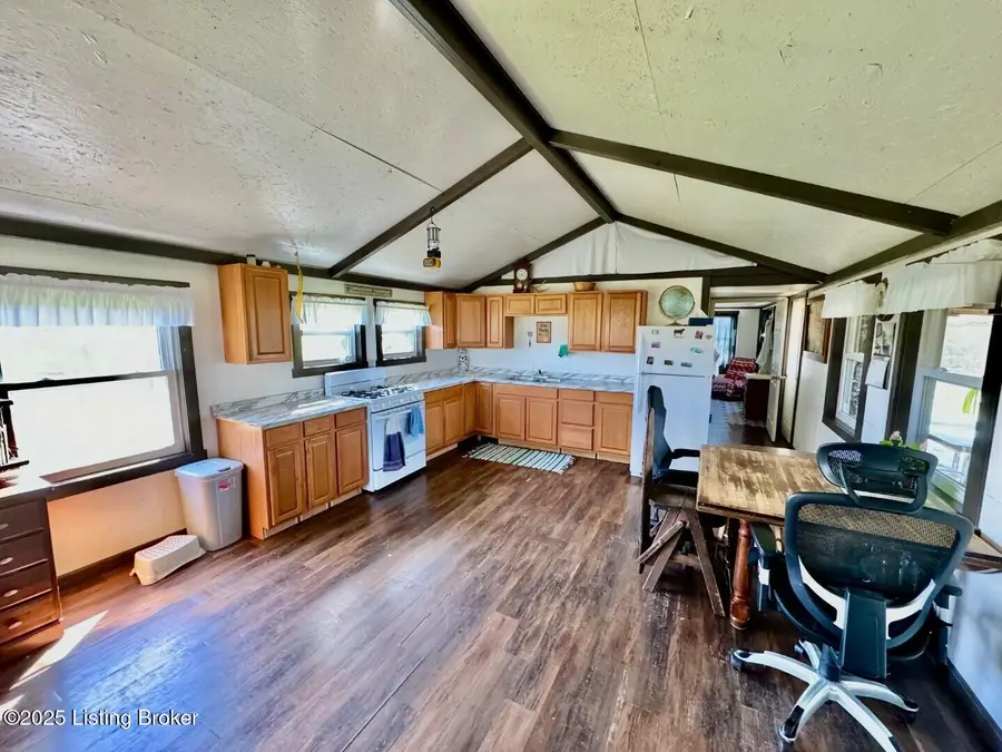 5651 Battle Rd, Mackville, KY 40040 - #3