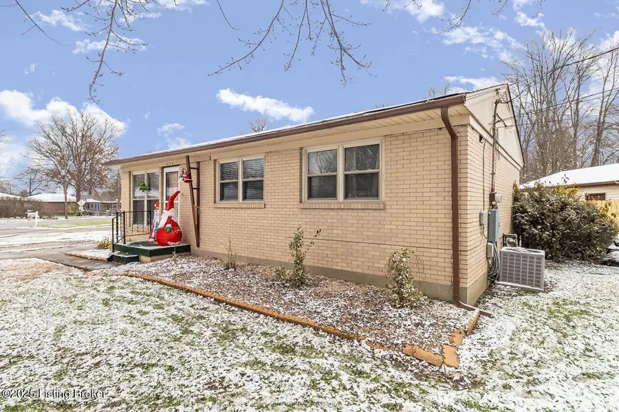 1030 Meadow Hill Rd, Louisville, KY 40219 - Image #3