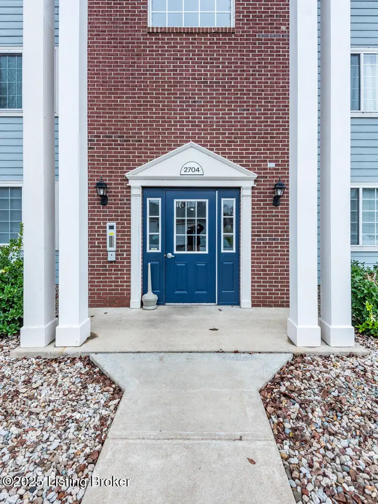 2704 Bradford Commons Dr #UNIT 103, Louisville, KY 40299 - Image #1