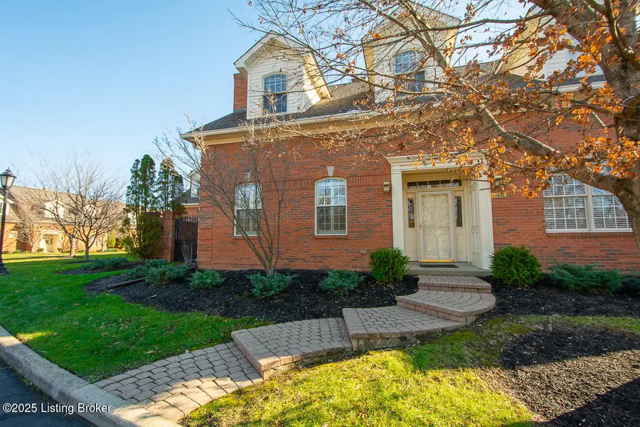 7411 Smithfield Greene Ln, Prospect, KY 40059 - Image #2