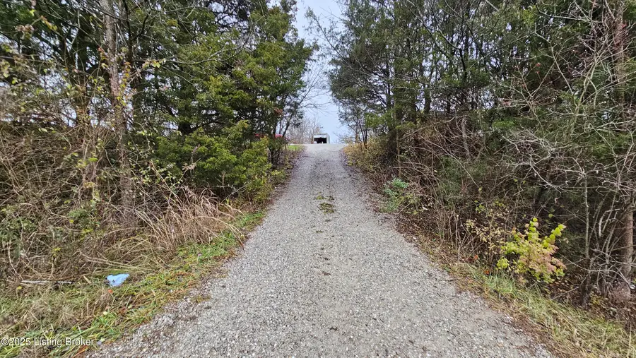 5560 New Shepherdsville Rd, Coxs Creek, KY 40013 - Image #2