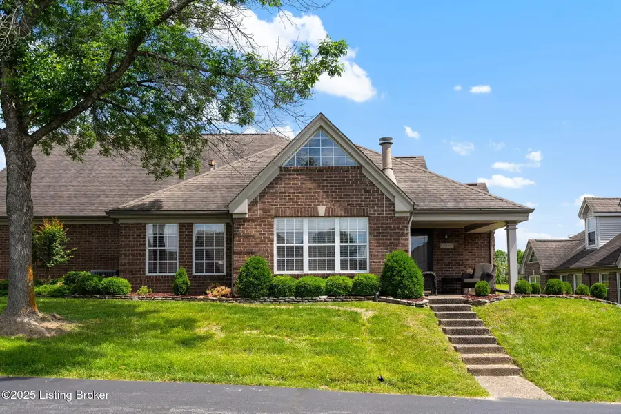 4416 Southbridge Ct, Louisville, KY 40272 - Image #2