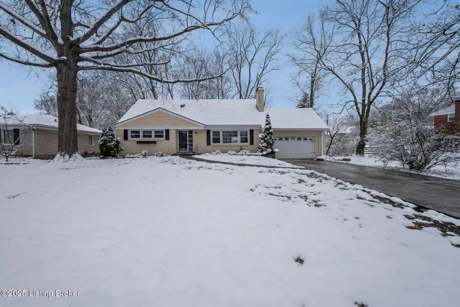 4324 Foeburn Ln, Louisville, KY 40207 - Image #2