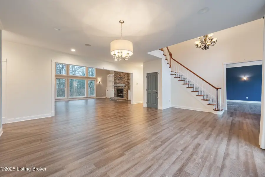 497 Oak Creek Dr, Mount Washington, KY 40047 - Image #3