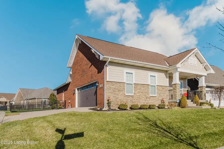 1009 Helm Place Ln, Louisville, KY 40299 - Image #2