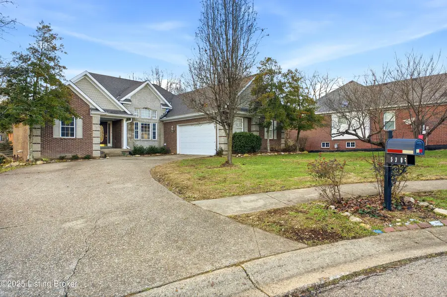 530 Wood Lake Dr, La Grange, KY 40031 - Image #2