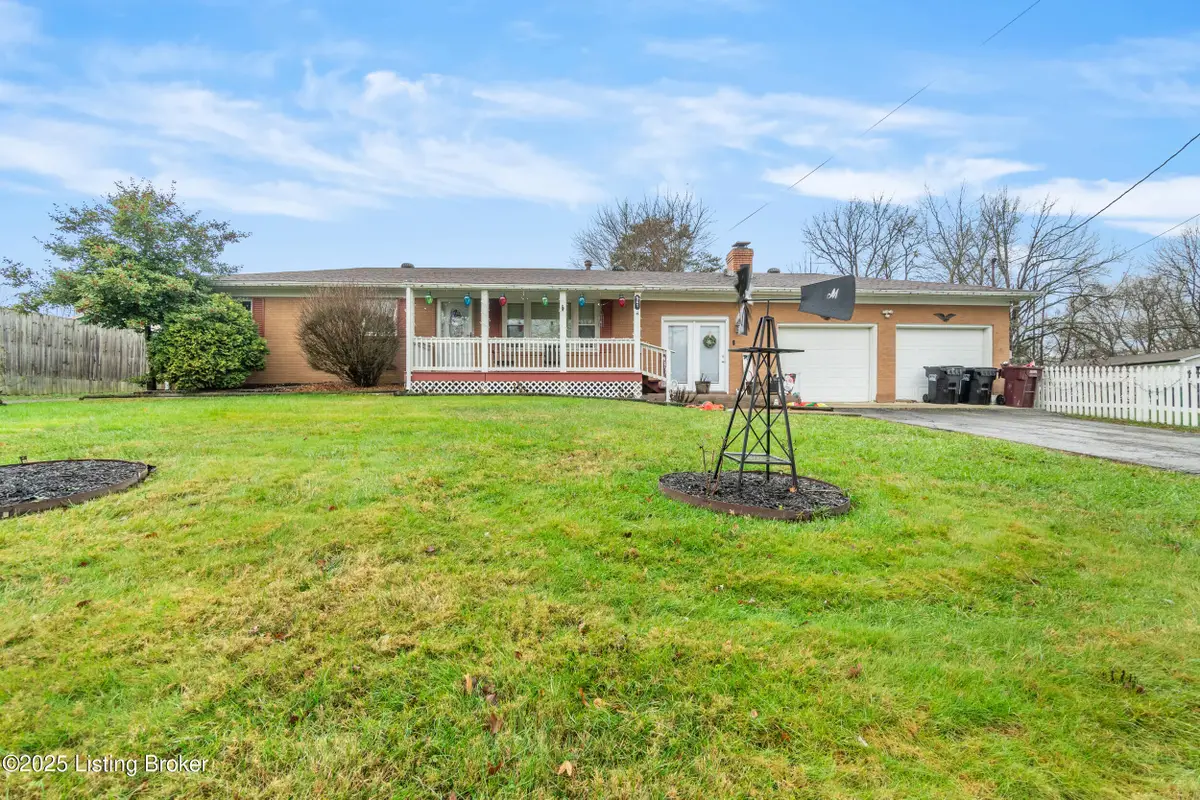 241 Northview Dr, Shepherdsville, KY 40165 - Image #1