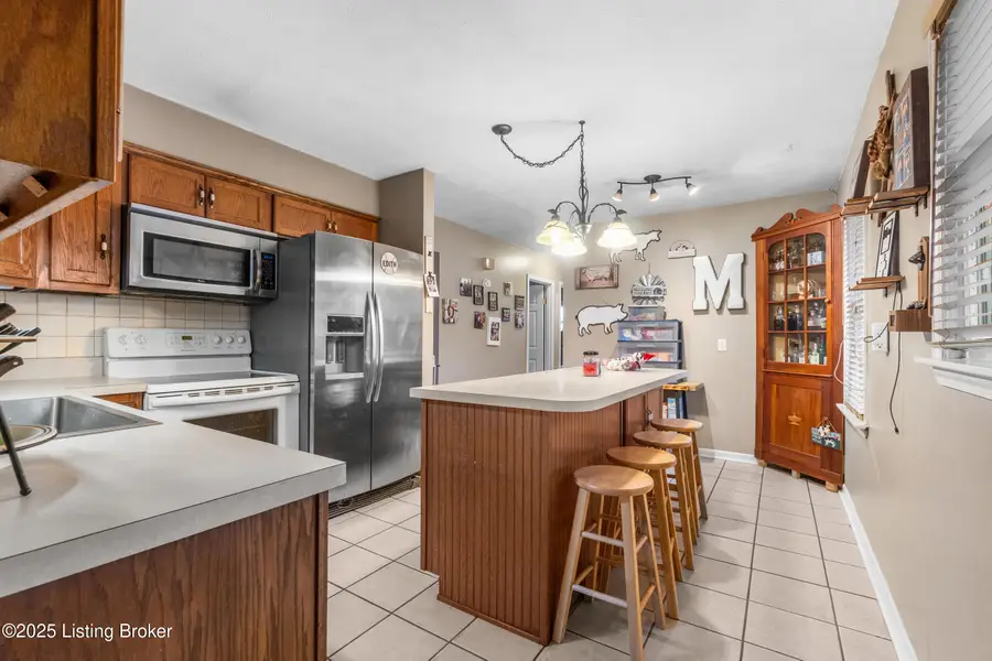 241 Northview Dr, Shepherdsville, KY 40165 - Image #3