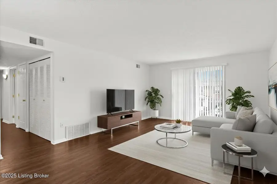 4828 Westmar Terrace #6, Louisville, KY 40222 - Image #2