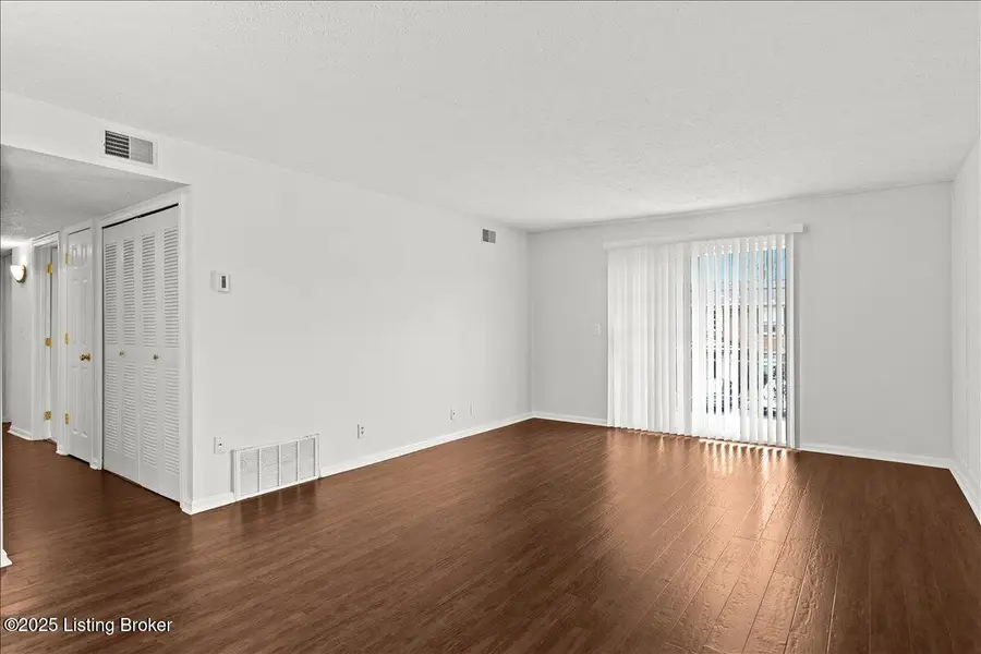 4828 Westmar Terrace #6, Louisville, KY 40222 - Image #3