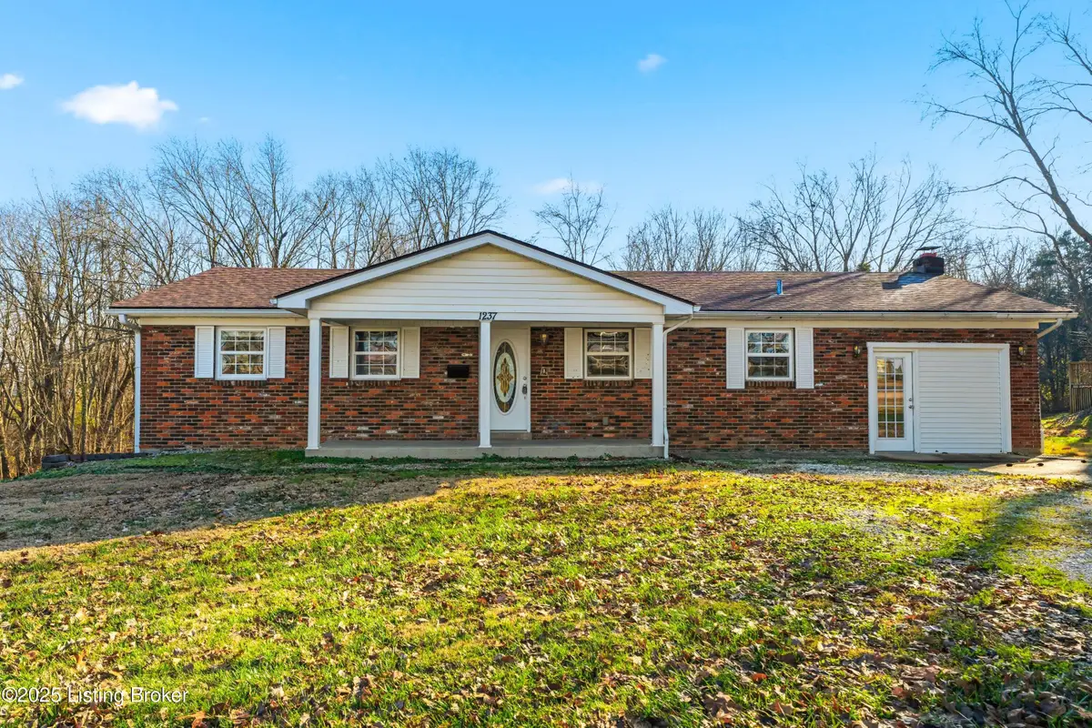 1237 Park Ln, Brandenburg, KY 40108 - Image #1