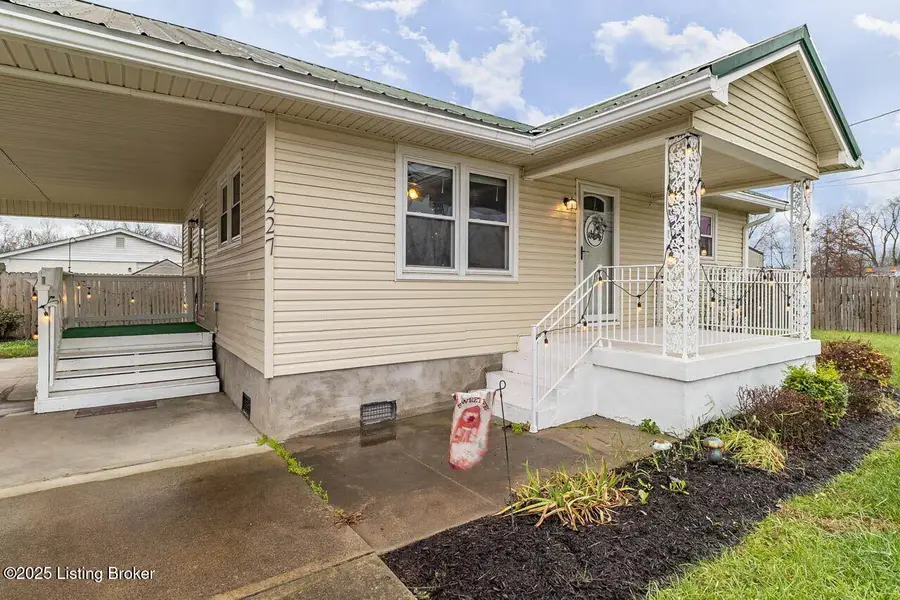 227 Cedar Grove Rd, Shepherdsville, KY 40165 - Image #2