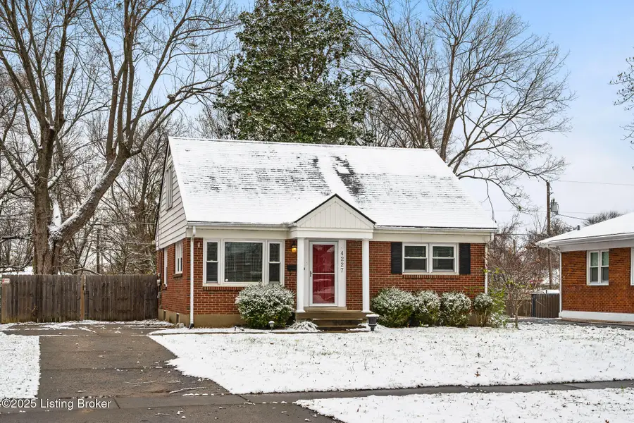 4227 Hillbrook Dr, Louisville, KY 40220 - Image #2