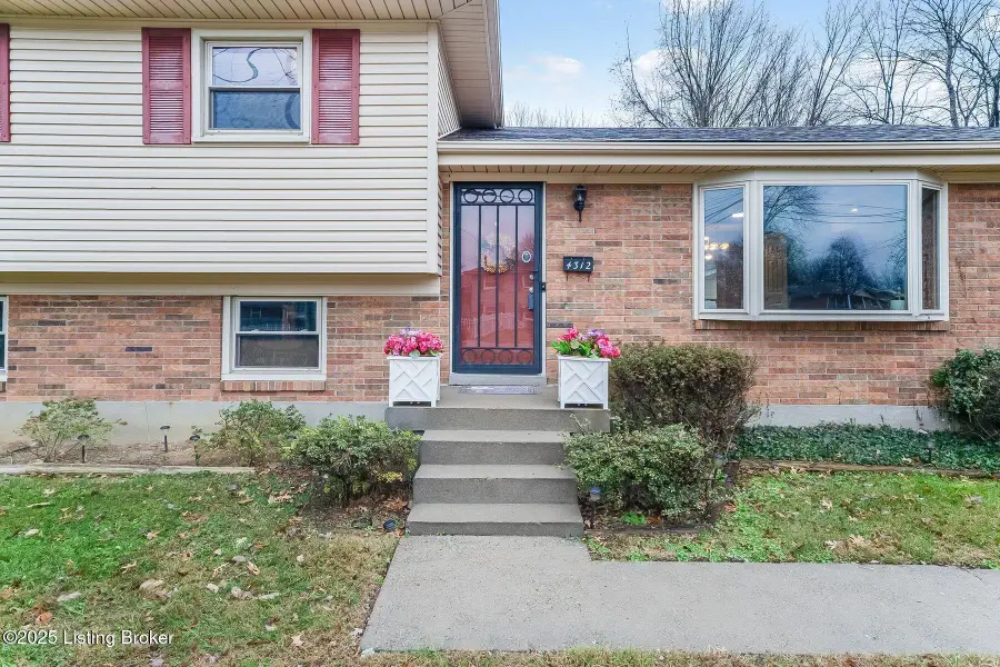 4312 Retreat Rd, Louisville, KY 40219 - Image #3