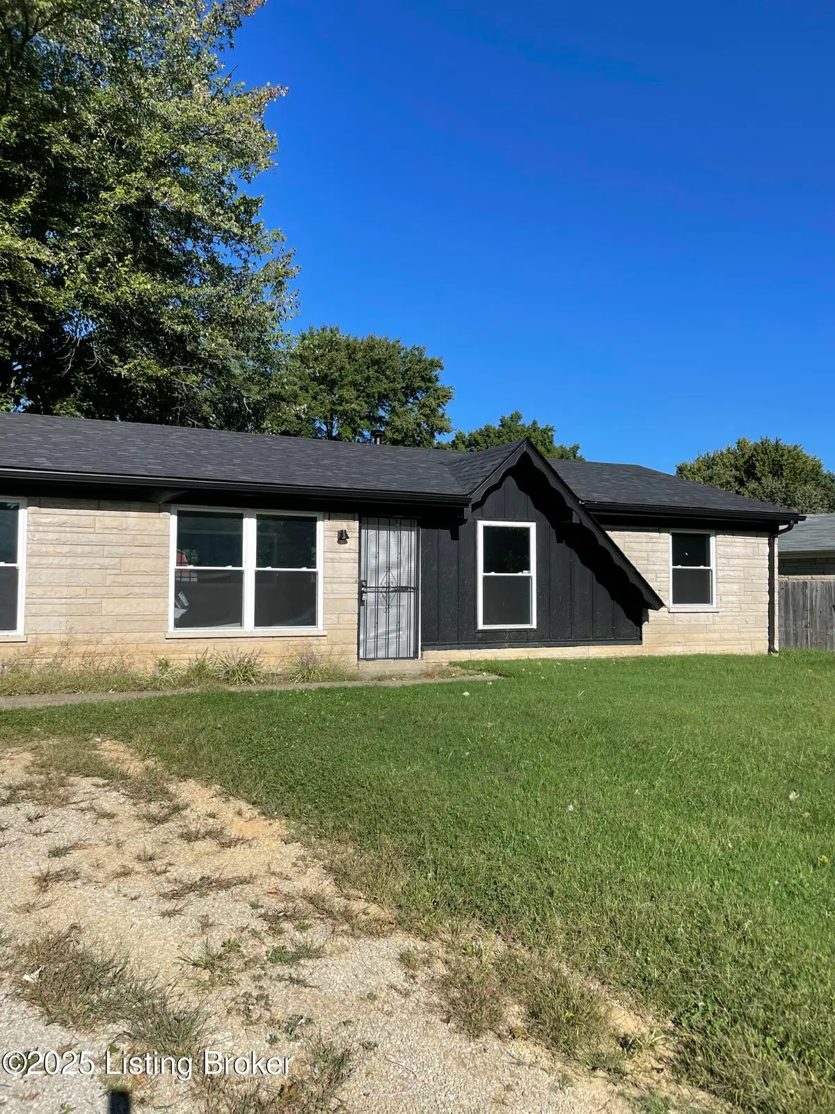 7602 Randy Ct, Louisville, KY 40258 - Image #1