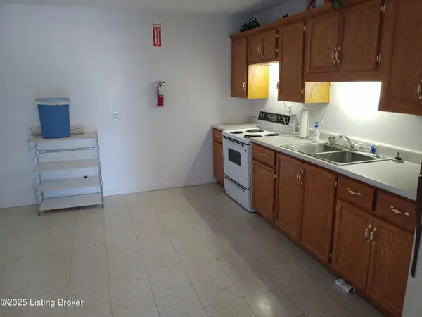 102 Castle Ridge Dr, Edmonton, KY 42129