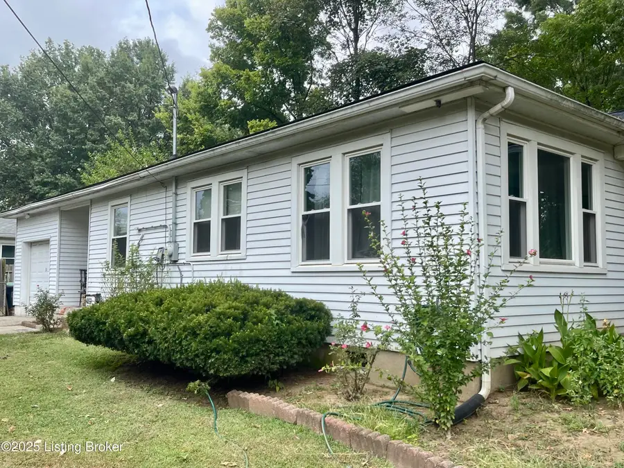 4110 North Ln, Louisville, KY 40216 - Image #2