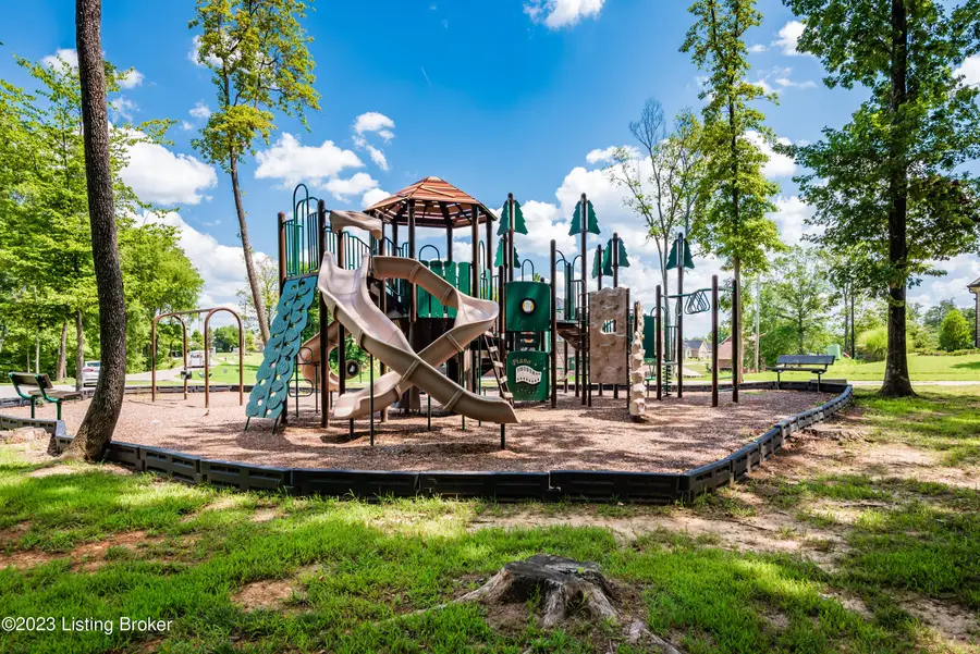 423 Misty Green Ct, Mount Washington, KY 40047 - Image #3