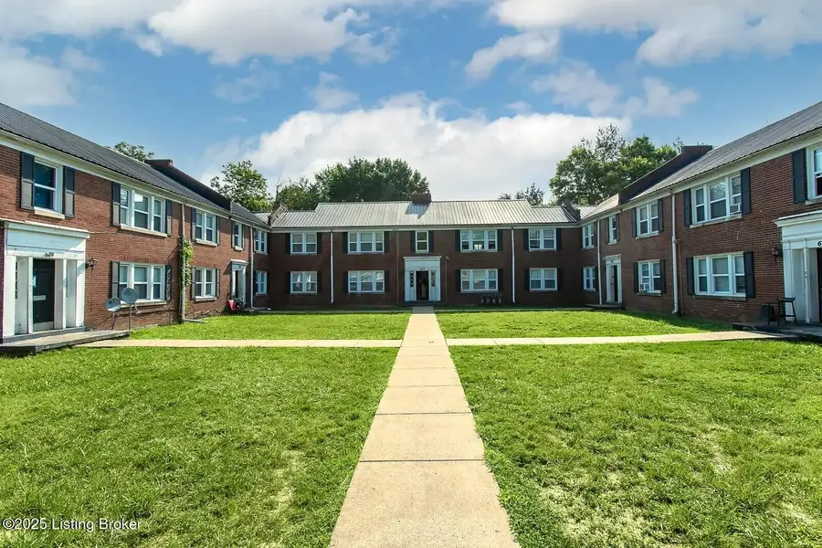607 S 44th St, Louisville, KY 40211 - Image #3