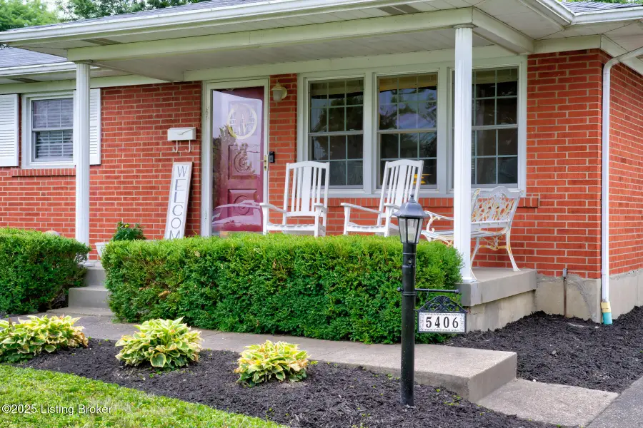 5406 Trefoil Ln, Louisville, KY 40258 - Image #2