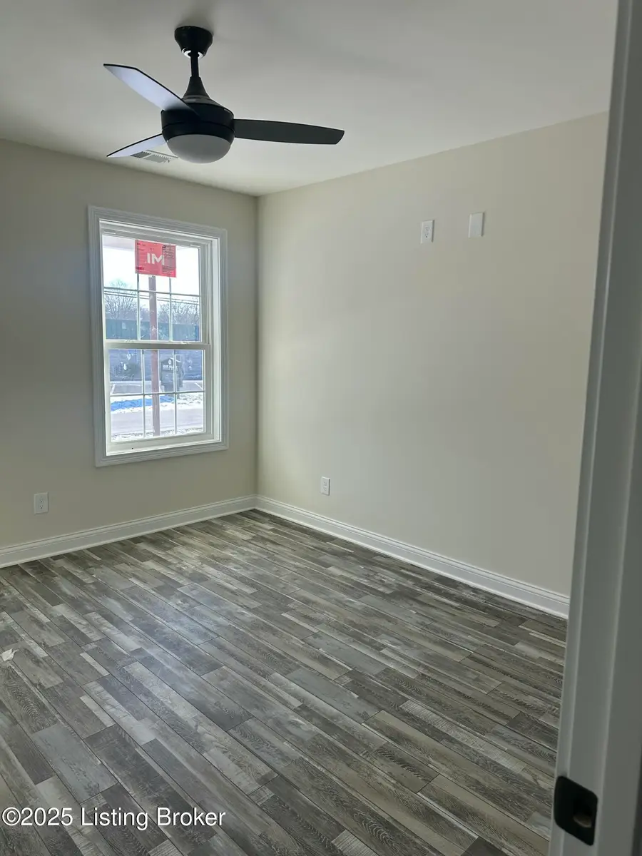 4706 Quinn Dr, Louisville, KY 40216 - Image #3