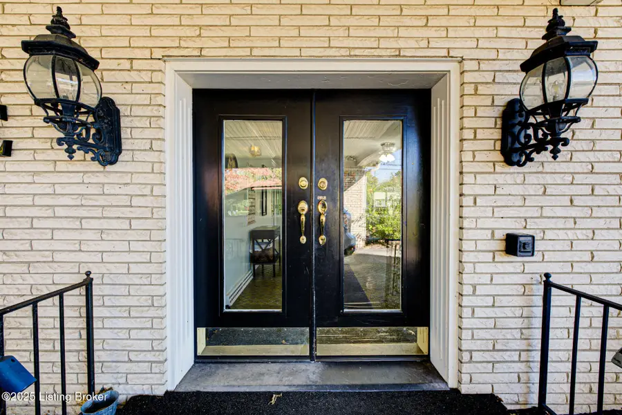 161 Thierman Ln #3E, Louisville, KY 40207 - Image #3