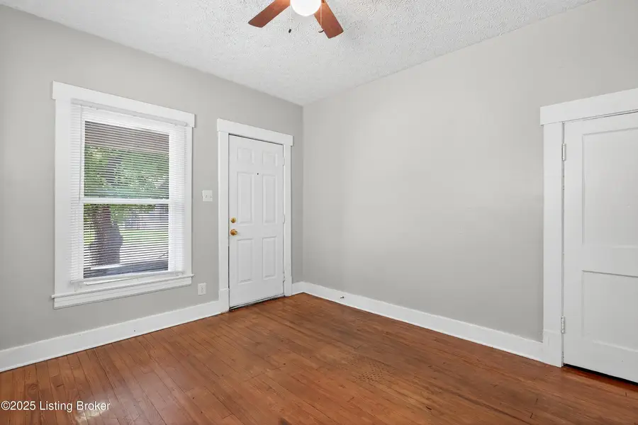 4333 S 3rd St, Louisville, KY 40214 - #2