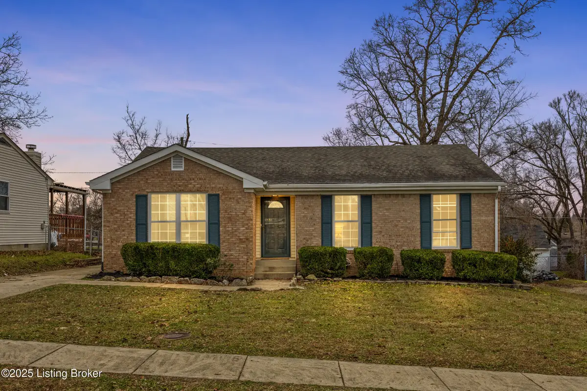 1602 Acosta Ct, La Grange, KY 40031 - Image #1