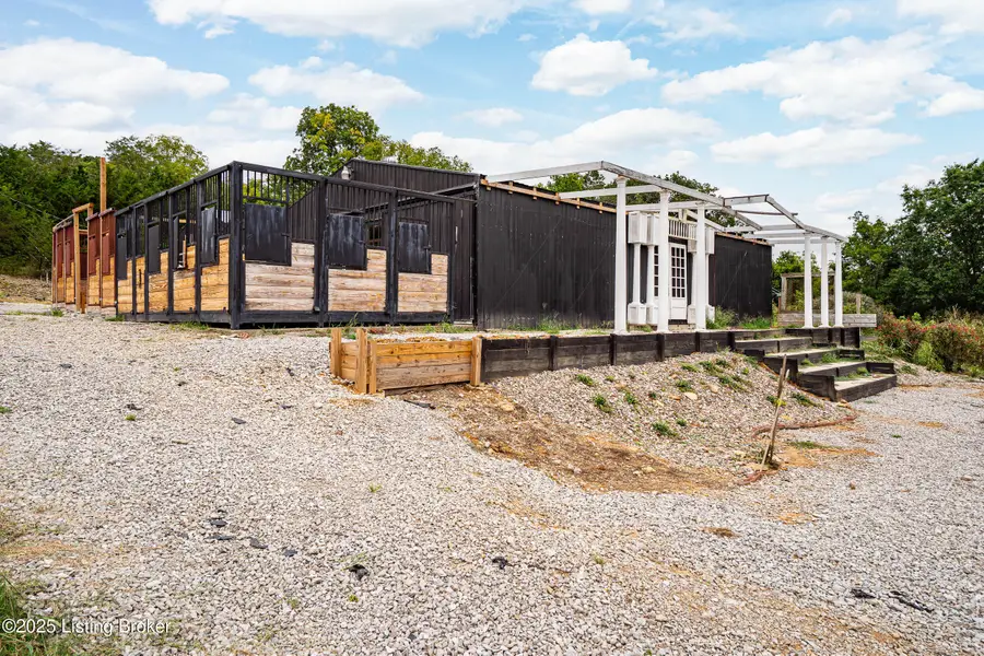 10503 1/2 Bardstown Bluff Rd, Louisville, KY 40291 - Image #2