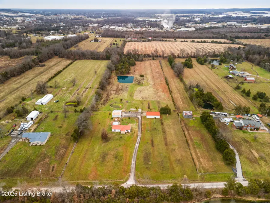 527 Cundiff Ln, Shepherdsville, KY 40165 - Image #2