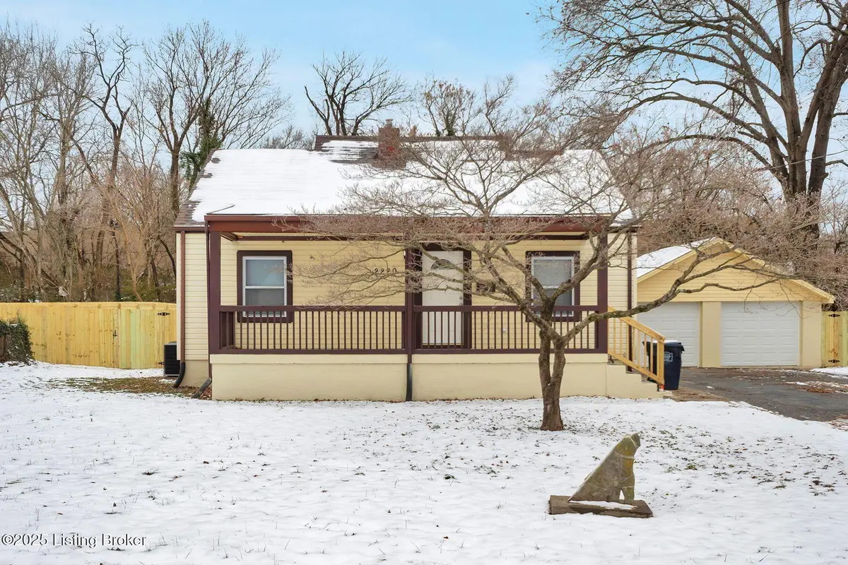 2220 Auburn Dr, Louisville, KY 40216 - Image #1