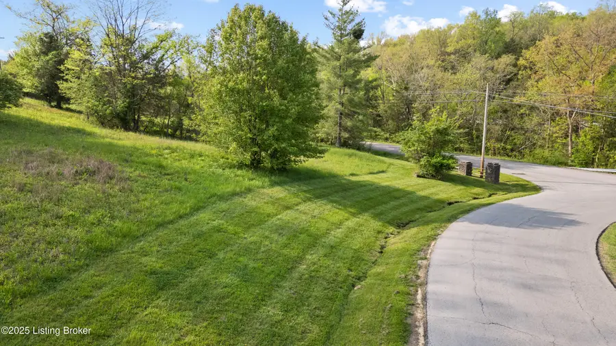 380 S 31 E Loop, Mount Washington, KY 40047 - Image #2