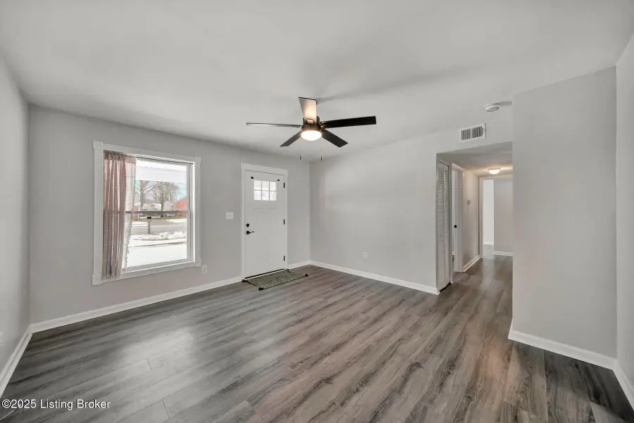 6100 Toebbe Ln, Louisville, KY 40229 - Image #3