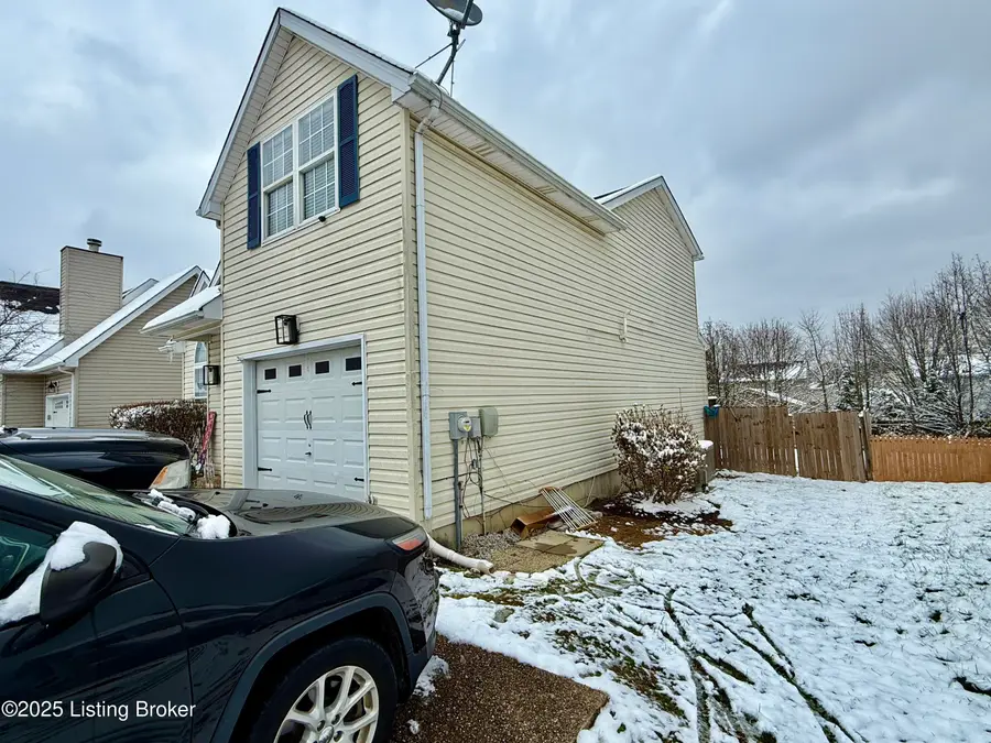 4205 Mimosa View Dr, Louisville, KY 40299 - Image #3