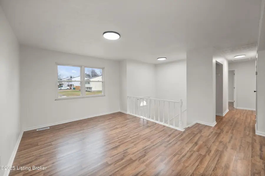 5408 Sprigwood Ln, Louisville, KY 40291 - #3