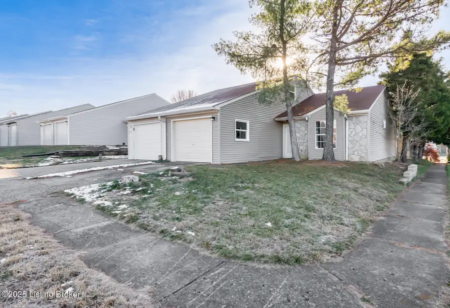 530 Independence Ct, Radcliff, KY 40160 - #2