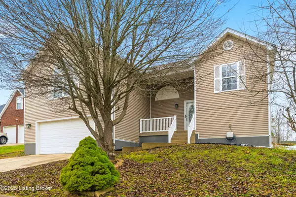 219 Meadowlake Dr, Radcliff, KY 40160