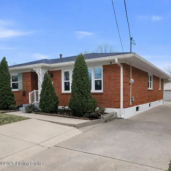 2204 Landan Dr, Louisville, KY 40218