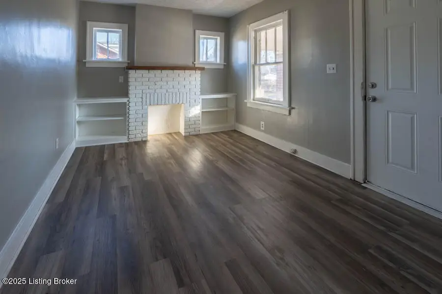 221 W Woodlawn Ave, Louisville, KY 40214 - Image #2