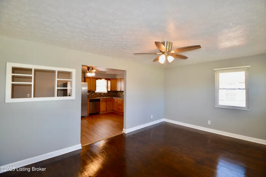 5771 Dorinda Dr, Louisville, KY 40258 - #3