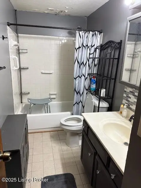 555 Brookley Dr, Louisville, KY 40229 - Image #3