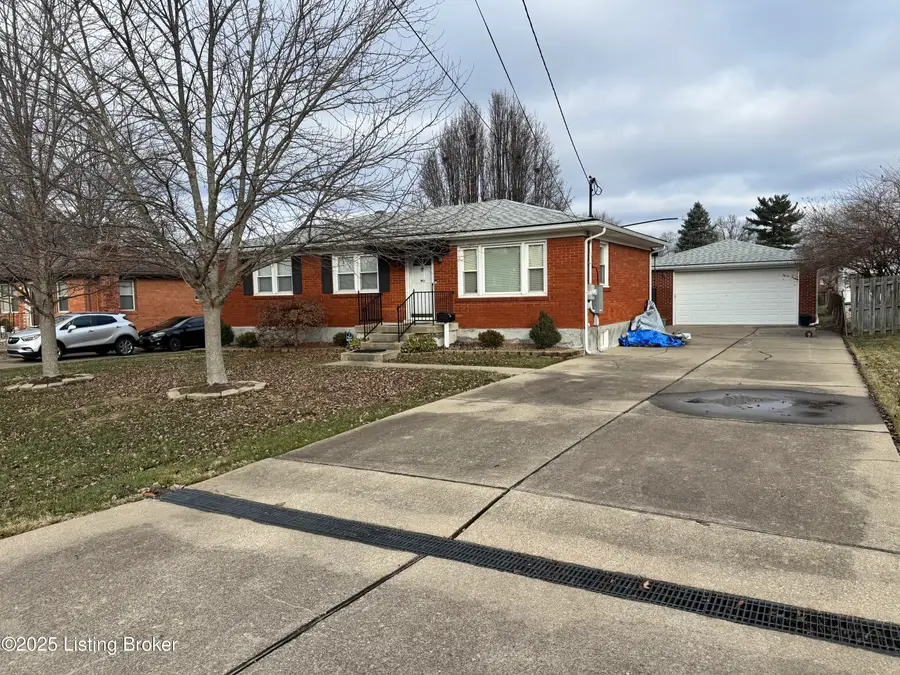 5517 Pico Ln, Louisville, KY 40219 - Image #2