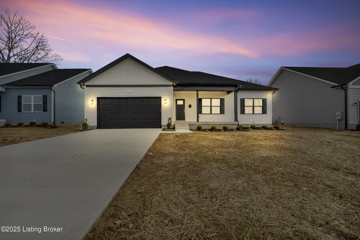 211 Alreva Rd, Louisville, KY 40216 - Image #1