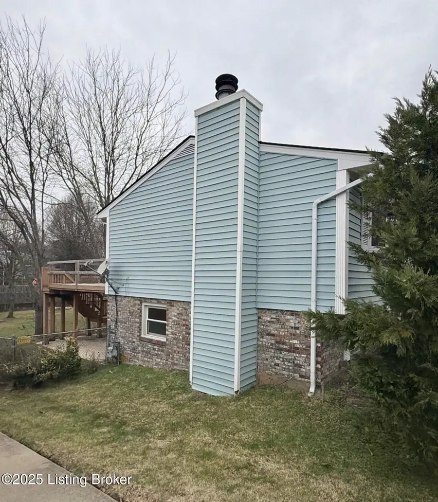 8206 Vaughn Mill Rd, Louisville, KY 40228 - Image #2